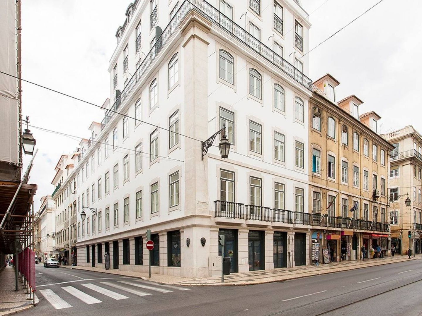 ALTIDO Modern 1-bed Apt nearby Praça do Comércio, in Baixa Lisboa Exterior foto